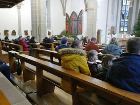 Der Heilige Nikolaus besuchte St. Crescentius (Foto: Karl-Franz Thiede)